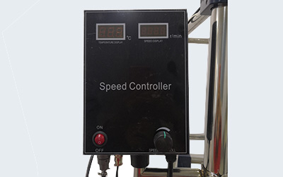 100L जैकेटेड ग्लास रिएक्टर विवरण - गति नियंत्रक, गति समायोजित कर सकते हैं और तापमान प्रदर्शित कर सकते हैं।