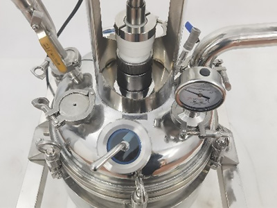 स्टेनलेस स्टील इलेक्ट्रिक हीटिंग रिएक्टर detail -  मल्टी-माउथ रिएक्शन केतली कवर, केतली के मुंह की संख्या को अनुकूलित किया जा सकता है, और बड़े मुंह के डिजाइन को साफ करना आसान है।